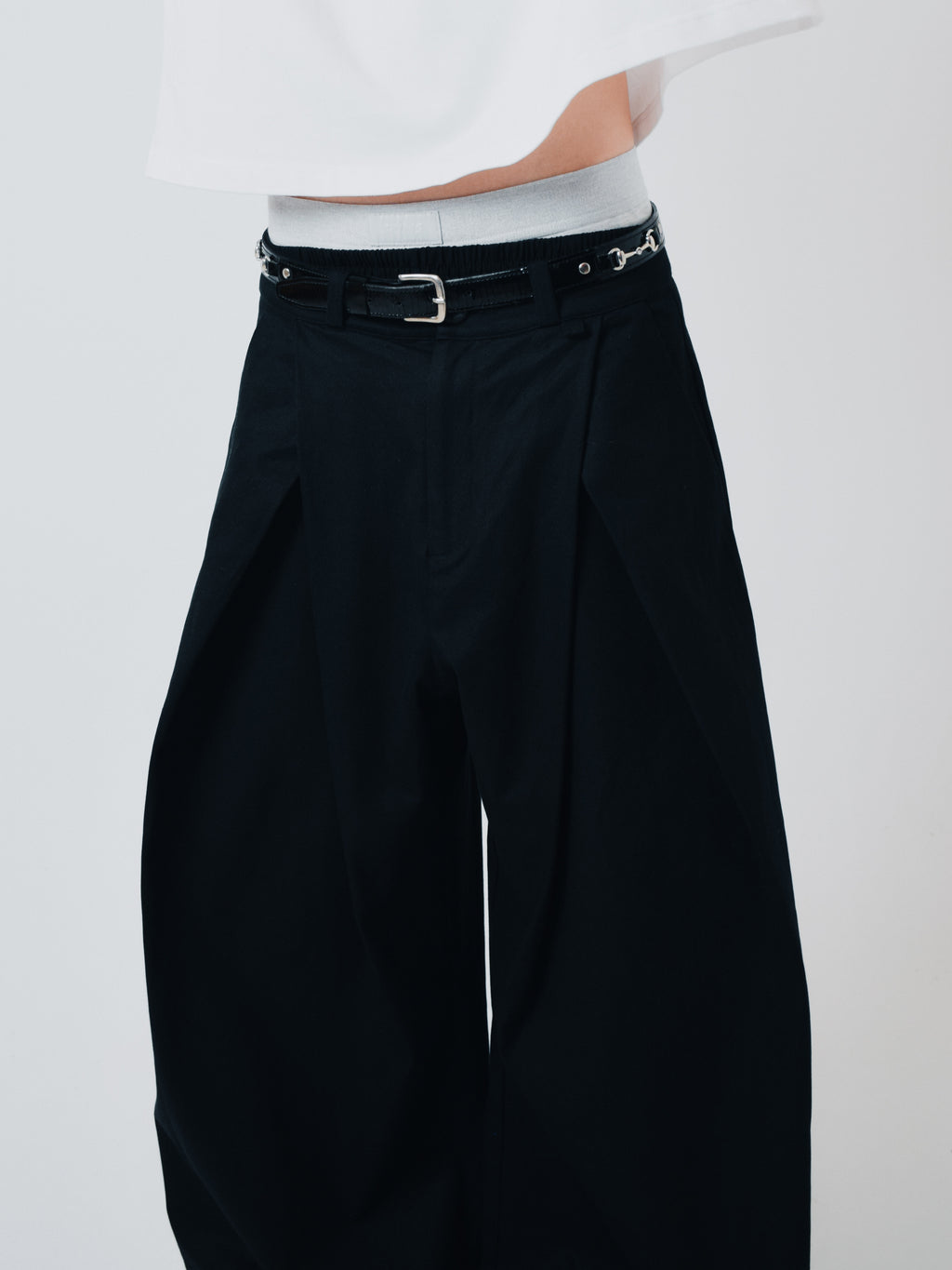 Fall Pleated Trouser (Black)