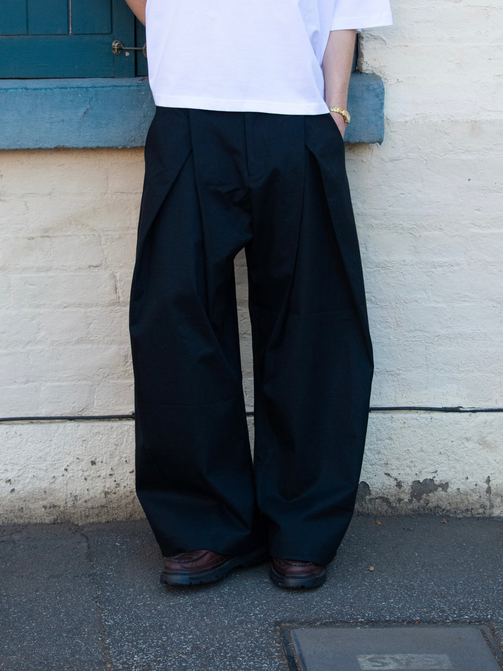 Fall Pleated Trouser (Black)
